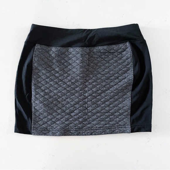 Smartwool Womens Diamond Peak quilted Skirt Small - Picture 3 of 4